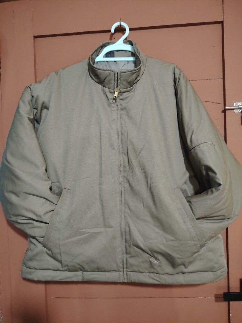 N,hoolywood x dickies bomber jocket (Category: Coats, Jackets and Outerwear) located in Roxas, Palawan. Submitted by dadz30 (Listing ID 1469425594, Image 1). Description: W27xL28.