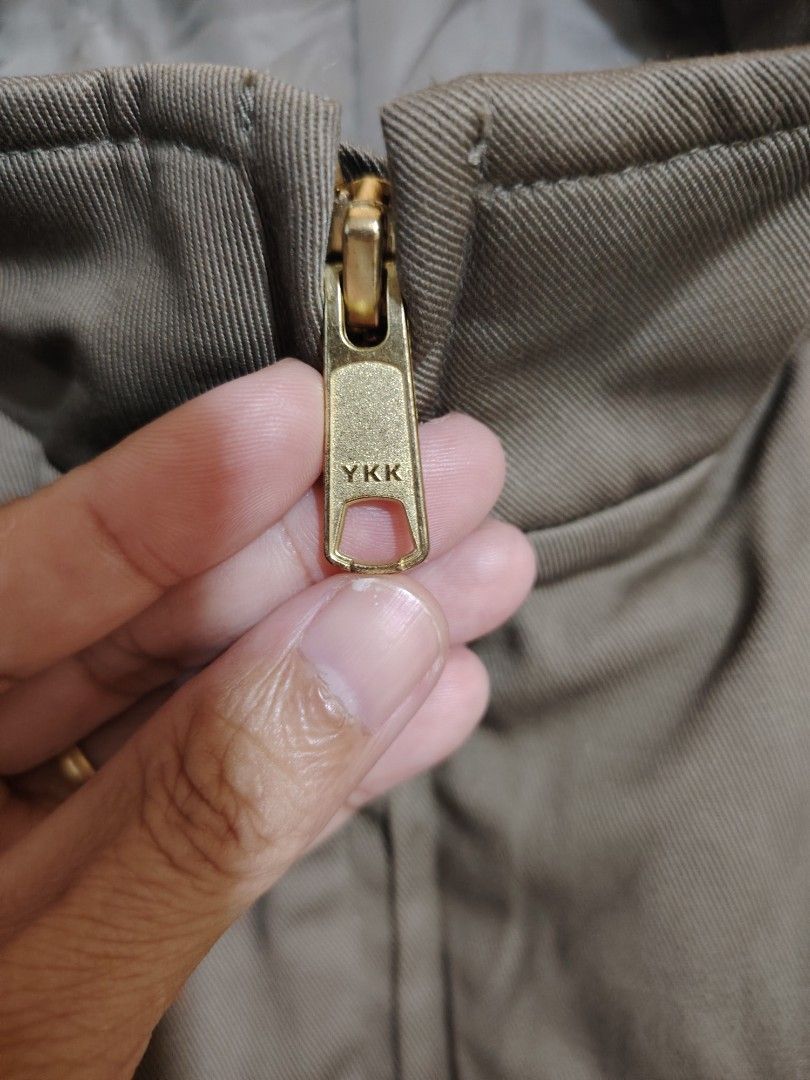 N,hoolywood x dickies bomber jocket (Category: Coats, Jackets and Outerwear) located in Roxas, Palawan. Submitted by dadz30 (Listing ID 1469425594, Image 3). Description: W27xL28.
