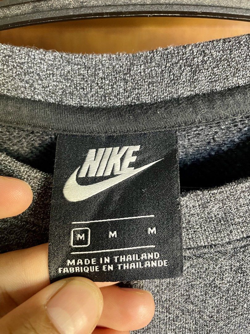 NIKE (Category: Coats, Jackets and Outerwear) located in Davao. Submitted by the_rare_hustla (Listing ID 1469497655, Image 3). Description: NIKE Issue None Need Wash Only Color rate 10/10 Width - 20 Length - 28 Size M on tag Fit to Med-Large Dm If Interested!.