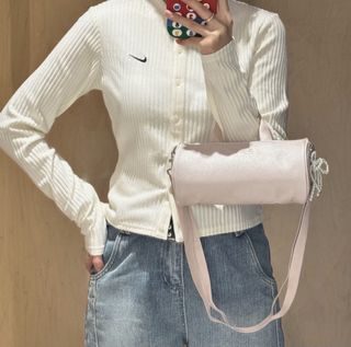 由 lamoonee (刊登 ID 1469429011，圖片 1) 提交，位於 的 (類別：)，說明：。