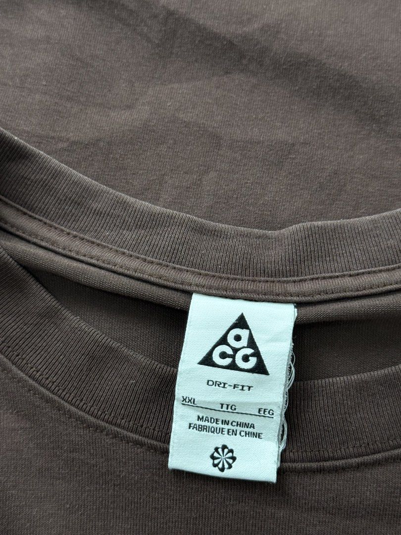 Nike acg (Category: Tshirts & Polo Shirts ) located in Pila. Submitted by villanueva80826 (Listing ID 1469532956, Image 3). Description: Nike acg Size:xl •Width:24.5 •Length:29.5 •heavy cotton •Condition:9/10 •Color rate:9/10 Mine:780 +Shipping fee Issue:minimal paint chips on back print Still in good condition Still wearable .