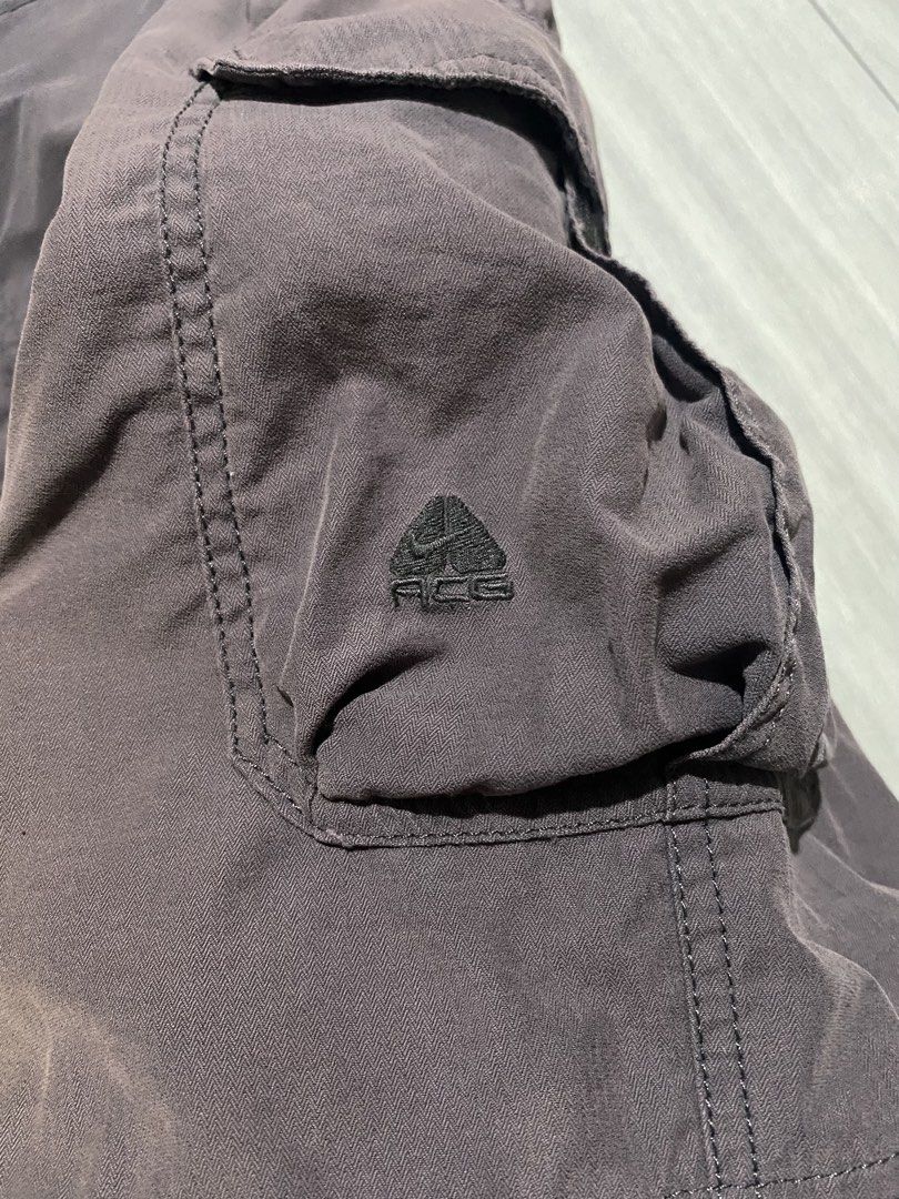 Nike Vintage ACG Cargo Short (Category: Shorts) located in Manila. Submitted by yonixx__ (Listing ID 1469486029, Image 2). Description: DIMENSION W - 38/40 L - 22 GOOD CONDITION ISSUE : FADE .