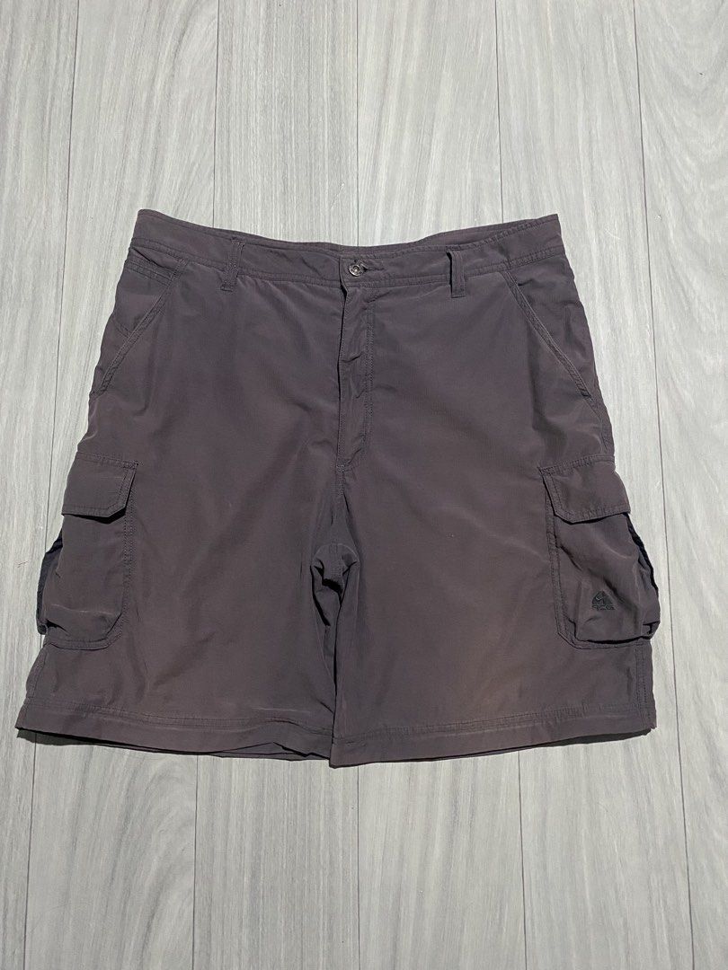 Nike Vintage ACG Cargo Short (Category: Shorts) located in Manila. Submitted by yonixx__ (Listing ID 1469486029, Image 1). Description: DIMENSION W - 38/40 L - 22 GOOD CONDITION ISSUE : FADE .