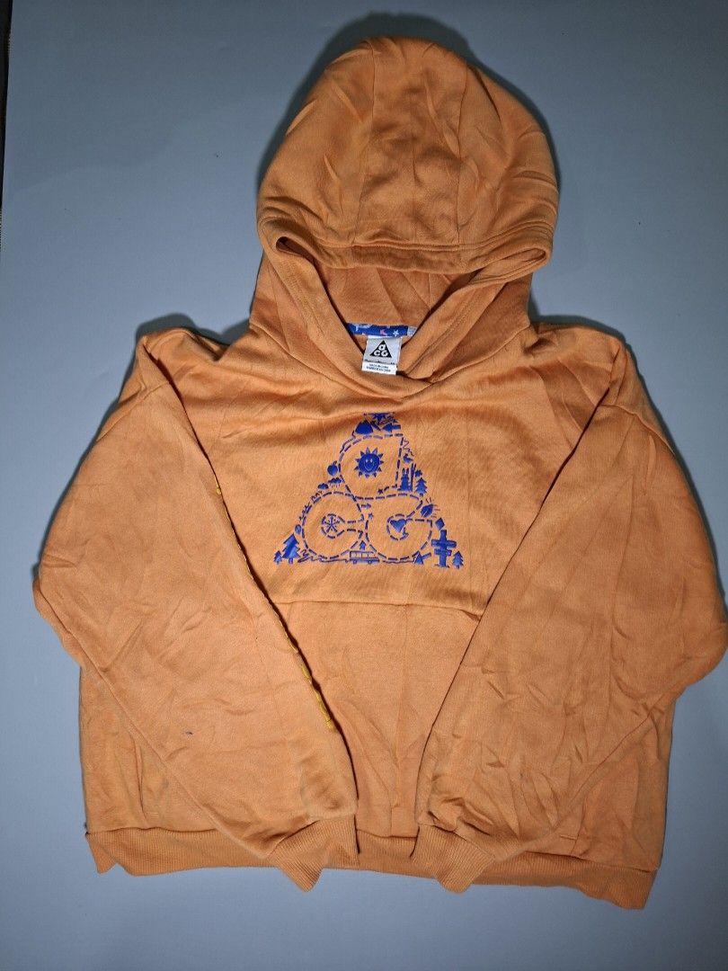 Nike ACG Icon Fleece Pullover Hoodie (Category: Coats, Jackets and Outerwear) located in Dipolog. Submitted by elcatips420 (Listing ID 1469301177, Image 1). Description: nike acg hoodie jacket men and women 20 WIDTH 23 LENGTH no issue authentic sobrang solid neto sa personal dm lang po if interested.