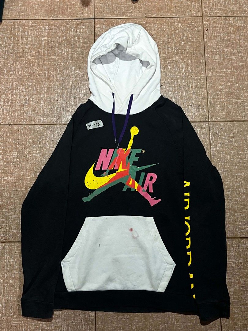 NIKE AIR COLLAB (Category: Activewear) located in Manila. Submitted by .alexanderthegreat. (Listing ID 1469410959, Image 1). Description: .