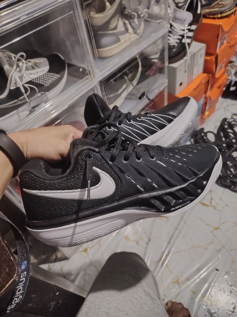 Nike GT Cut 2 (Category: Casual Shoes) located in Caloocan City. Submitted by bojowzxc (Listing ID 1469513148, Image 2). Description: - Brand: Nike GT CUT 2 - Color: Classic Black and White with iconic swoosh logo - Cushioning: Responsive Air Zoom for all-day comfort - Upper: Breathable textured mesh with supportive lacing system - Sole: Durable white rubber providing great grip on court surfaces - Condition: Clean and well-maintained overall.
