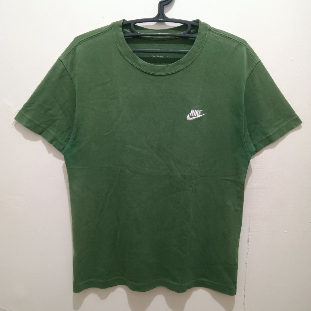 NIKE Athletic Dept. Green Shirt (Category: Tshirts & Polo Shirts ) located in Caloocan City. Submitted by jaychingsss (Listing ID 1469497863, Image 2). Description: Nike Athletic Dept Shirt - 150 20x27 Color Rate: 9/10 NEED WASH.