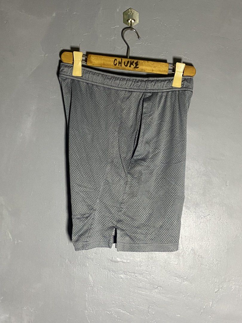 Nike baller athletic mesh shorts (Category: Activewear) located in Cabuyao City. Submitted by chukz_x (Listing ID 1469524546, Image 3). Description: Nike baller athletic mesh shorts Size : Small Dimes : 28-32W 18L 12H Condition : Excellent Issue : none Price: 400 📍READY TO WEAR 📍Cabuyao Laguna.