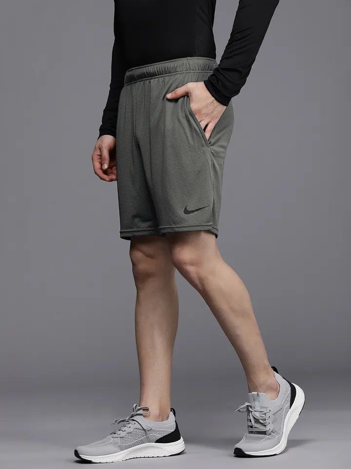 Nike baller athletic mesh shorts (Category: Activewear) located in Cabuyao City. Submitted by chukz_x (Listing ID 1469524546, Image 1). Description: Nike baller athletic mesh shorts Size : Small Dimes : 28-32W 18L 12H Condition : Excellent Issue : none Price: 400 📍READY TO WEAR 📍Cabuyao Laguna.