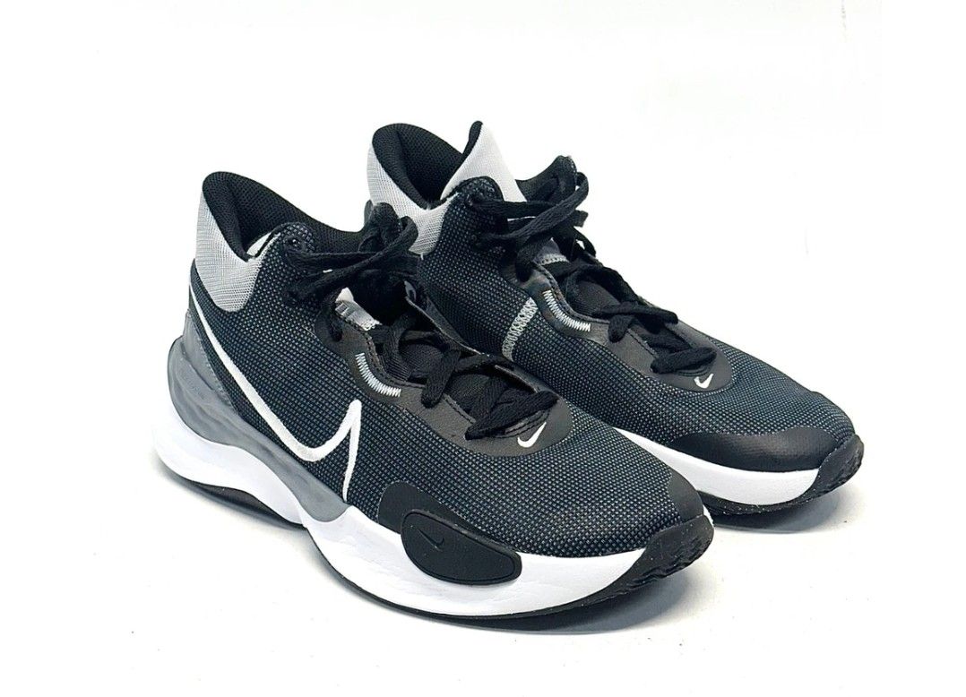 nike basketball / training shoe sz11 (Category: Sneakers) located in Quezon City. Submitted by jameshellwig1990 (Listing ID 1469522679, Image 3). Description: bnew orig authentic sz11 with box cainta meetup pickup lalamove lbc.
