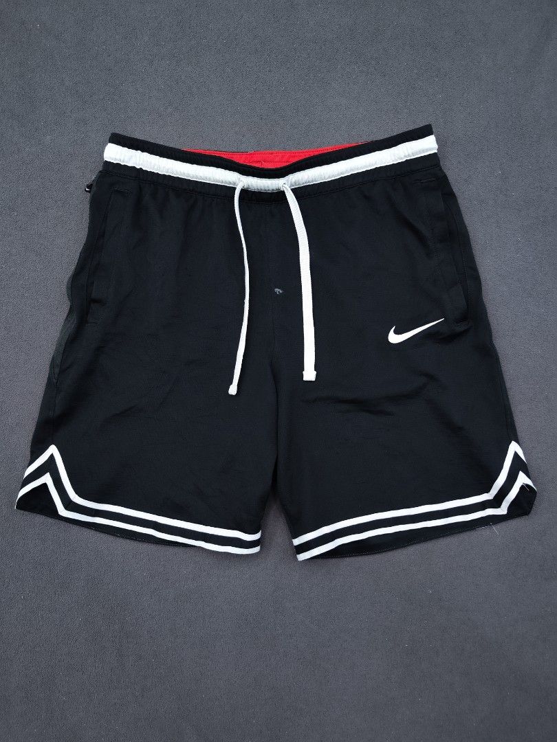 Nike Basketball Shorts (Category: Shorts) located in Bulacan. Submitted by emilj23 (Listing ID 1469504888, Image 1). Description: Nike Basketball Shorts Size M on tag L 18 W 34-38 Leg Hole 12 Condition 9/10 Color rate 9/10 Issue Minimal Lints,Paint Stain.