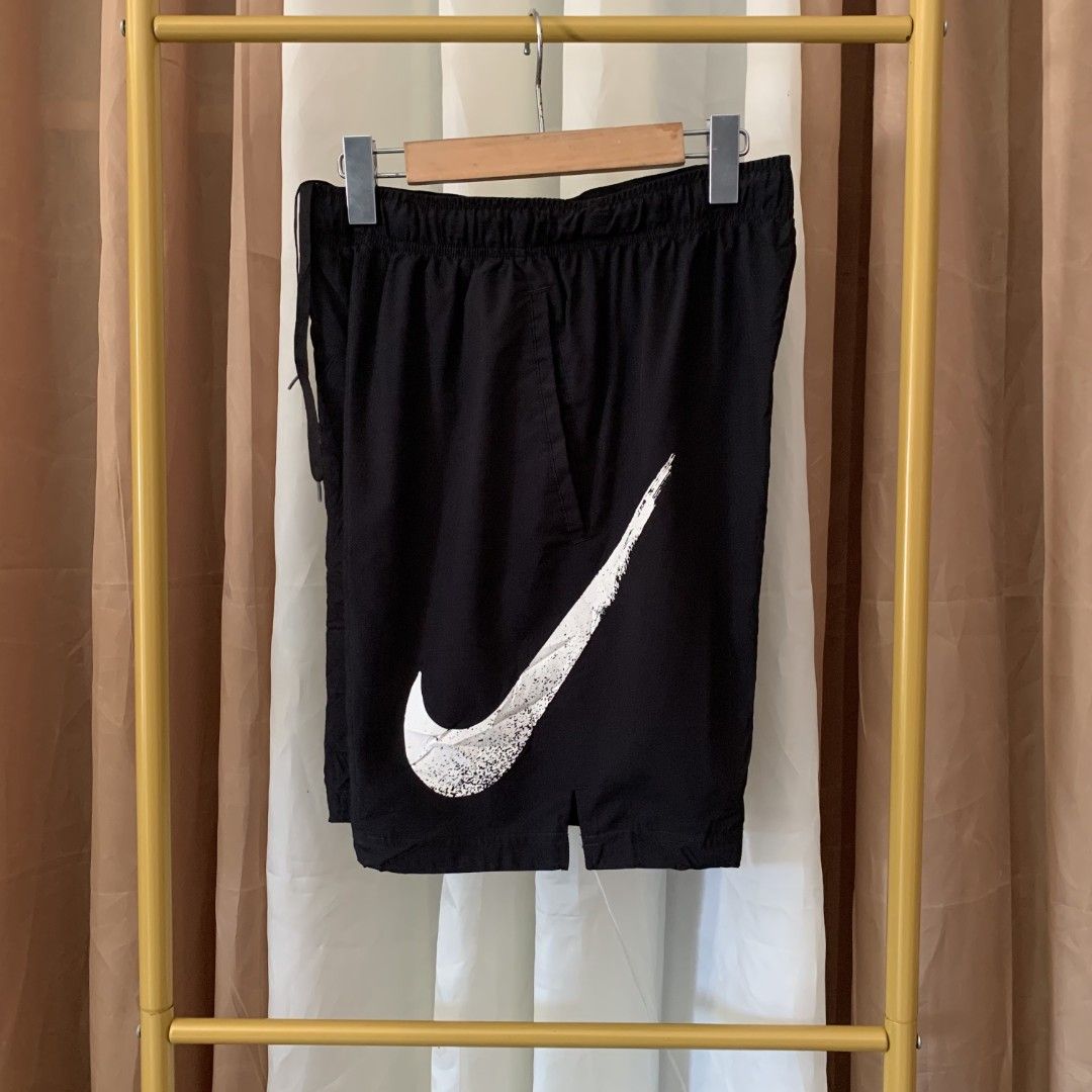 NIKE BIG SWOOSH SHORT (Category: Shorts) located in Binalonan. Submitted by thrift_on2022 (Listing ID 1469525889, Image 1). Description: W- 28 to 34 L - 19 Leg opening- 12 Color rate - 9.8/10 Excellent Condition❗️.