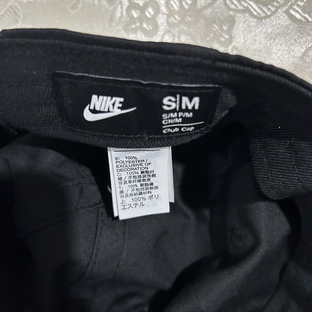 [NIKE] Black Club Cap (Category: Everything Else Others) located in Manila. Submitted by hvscloset (Listing ID 1469518815, Image 3). Description: .