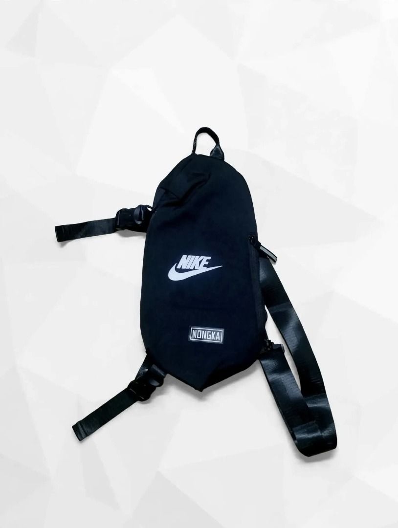 Nike Body Bag (Category: Cross-body Bags) located in Aguinaldo. Submitted by baguioukayukay2600 (Listing ID 1469495254, Image 1). Description: .