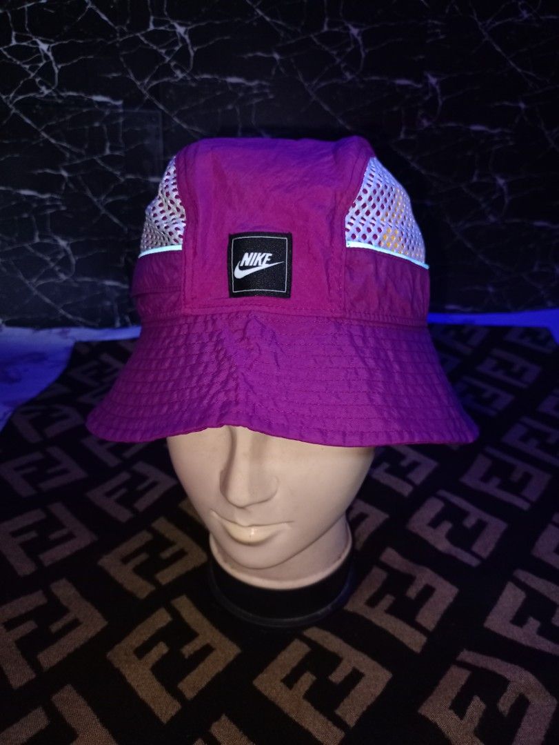 Nike Bucket Hat with Pocket (Category: Caps & Hats) located in Manila. Submitted by naixhrift (Listing ID 1469458660, Image 1). Description: Nike Bucket Hat With pocket Size L To XL 900 plus ship jnt courier payment on gcash manila area.