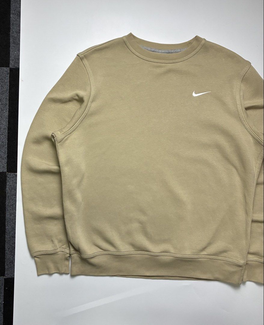 Nike CrewNeck Beige (Category: Coats, Jackets and Outerwear) located in Palayan City. Submitted by room_of_thrift (Listing ID 1469565859, Image 3). Description: Nike CrewNeck Beige W - 24 L - 28.5 Asnew Condition No Issue.
