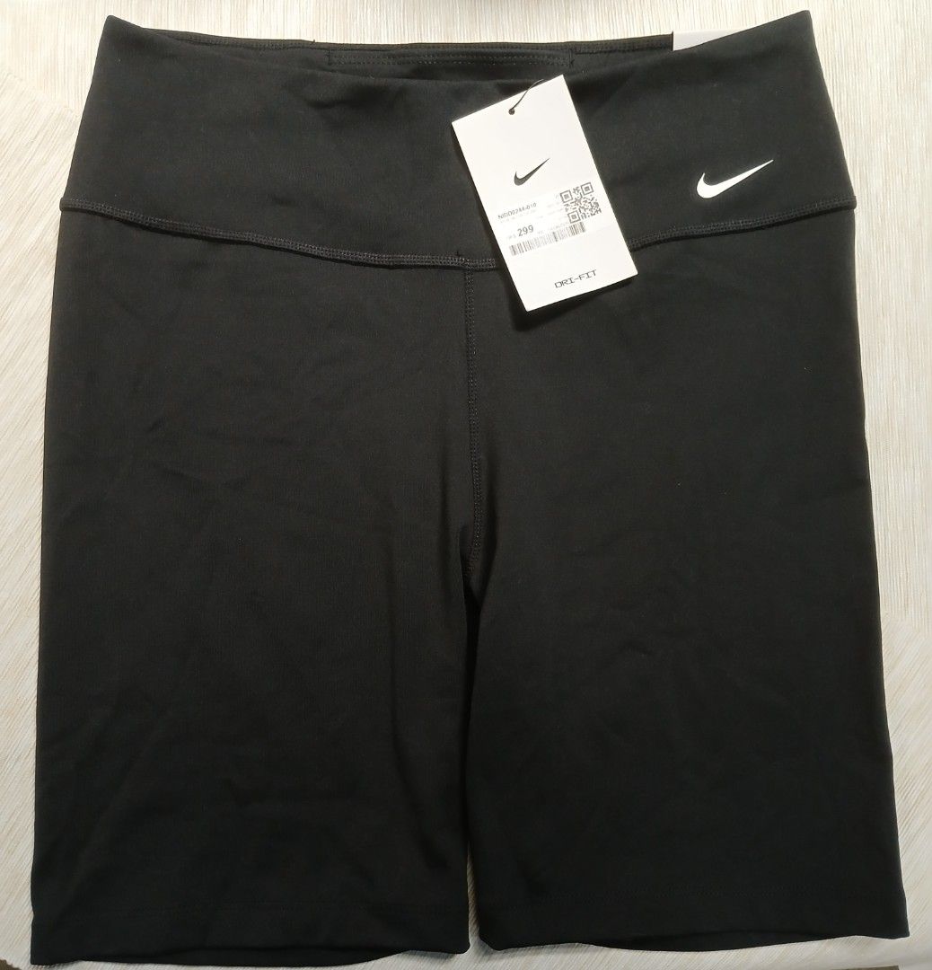 Nike cycling shorts (Category: Activewear) located in La Trinidad. Submitted by dashopperist (Listing ID 1469411018, Image 1). Description: .