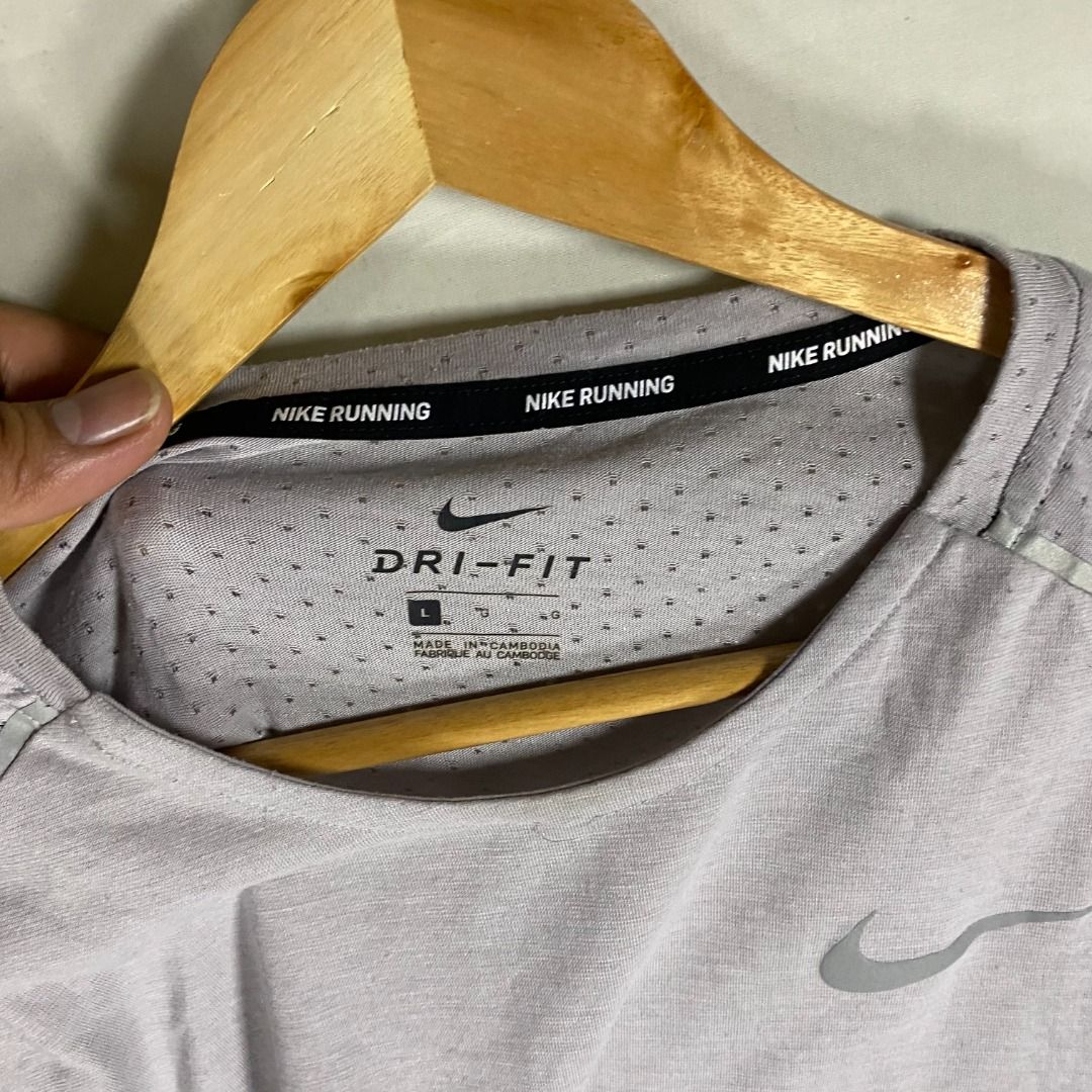 Nike Dri-FIT ADV Perforated Running Tee / Size Large (Category: Activewear) located in Antipolo. Submitted by canadafindss (Listing ID 1469514085, Image 3). Description: Visit & Follow Canada Finds for more premium thrift, streetwear, vintage, techwear, activewear, and branded finds from Canada 🇨🇦 More items posted regularly: https://www.carousell.ph/u/canadafindss Nike Dri-FIT ADV Perforated Running Tee / Size Large High-performance Nike Runni