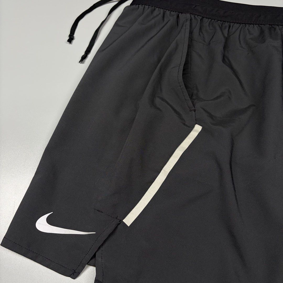 Nike Drifit Flex Stride Reflectorized Logo (Category: Activewear) located in Cavite. Submitted by onebeancent (Listing ID 1469522771, Image 2). Description: Size: Medium (30 to 34 Waistline) Dimension: 17" Length Color: Dark Grey Color Rate: 10/10 Issue: None Condition: Like new‼️ Price: 680php Additional Shipping Fee (J&T Small Pouch) 75php Luzon 100php visayas 120php mindanao.
