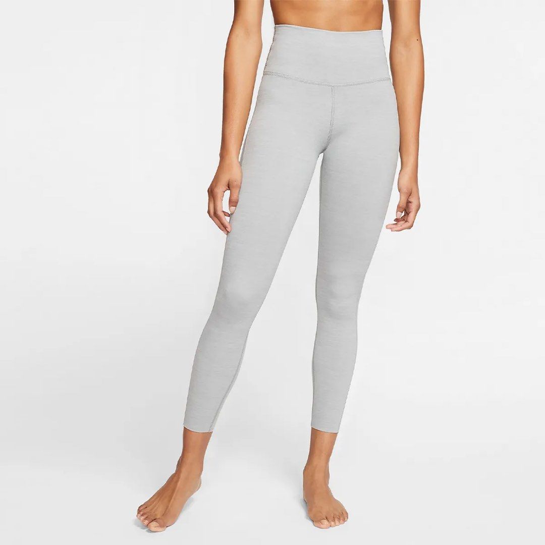Nike gray leggings L (Category: Activewear) located in San Pablo. Submitted by iamtrina (Listing ID 1469542520, Image 1). Description: L on tag Fits 30-32 waist” 40-42”hips Raw hem Very soft and comfy material perfect for any kind of workouts.