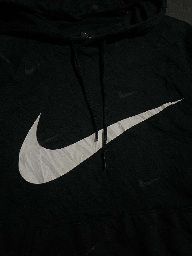 Nike Hoodie (Category: Hoodies) located in Maribojoc. Submitted by nayer (Listing ID 1469466466, Image 3). Description: N!k3 - Sportswear Swoosh Po Sbb ‘Black White’ W/ pocket Excellent 9.8/10 color rate Large on tag AD: W23.5 * L27.5.