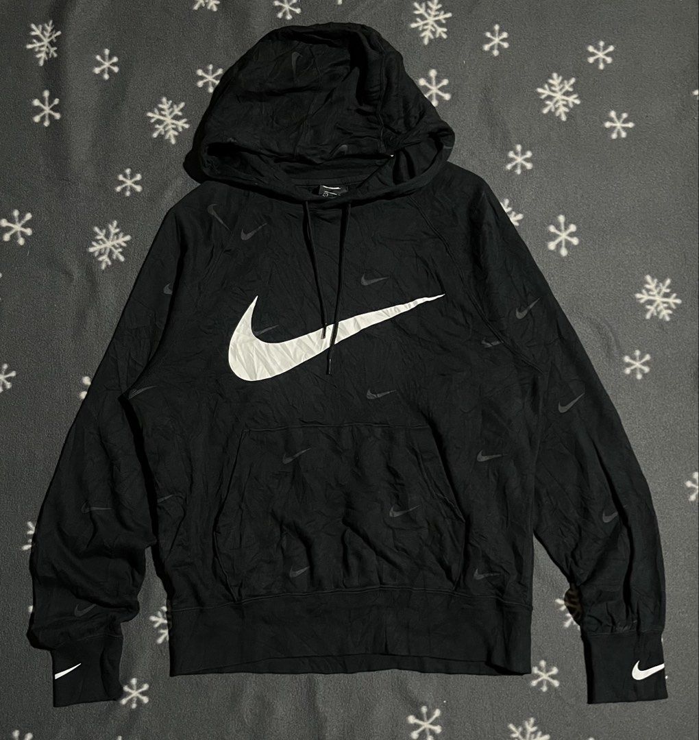 Nike Hoodie (Category: Hoodies) located in Maribojoc. Submitted by nayer (Listing ID 1469466466, Image 1). Description: N!k3 - Sportswear Swoosh Po Sbb ‘Black White’ W/ pocket Excellent 9.8/10 color rate Large on tag AD: W23.5 * L27.5.
