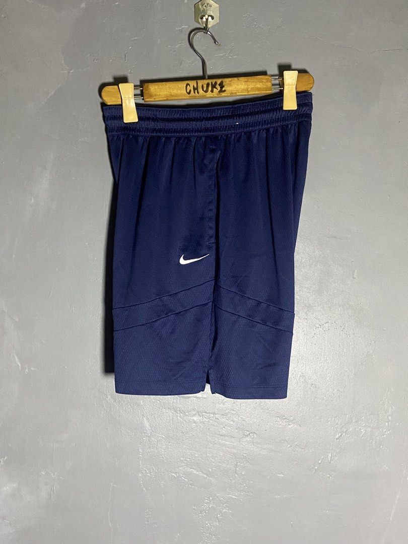 Nike Icon 8 Basketball Short (Category: Activewear) located in Cabuyao City. Submitted by chukz_x (Listing ID 1469522879, Image 2). Description: Nike Icon 8 Basketball Short Size : Small Dimes : 28-32W 19L Condition : Excellent Issue : rans Price: 400 📍READY TO WEAR 📍Cabuyao Laguna .