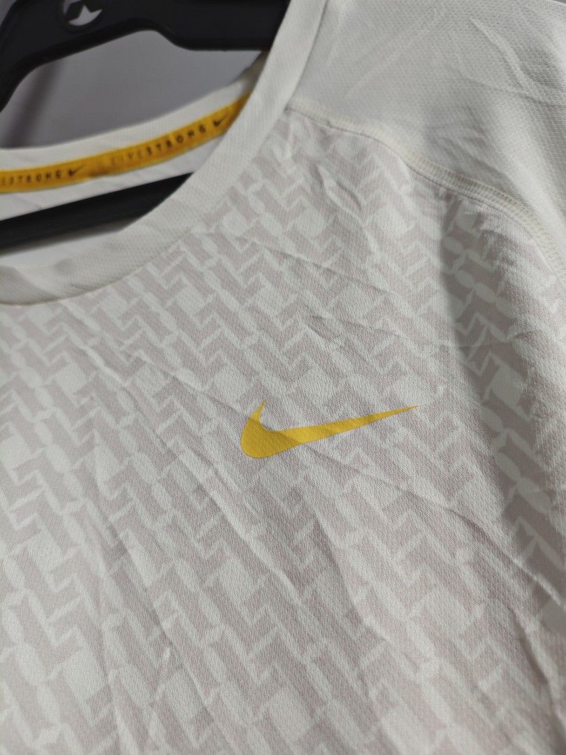 Nike Live Strong Dri Fit Men Tshirt (Category: Tshirts & Polo Shirts ) located in Baguio. Submitted by cool_chic (Listing ID 1469522394, Image 3). Description: Nike Live Strong Dri Fit Men Tshirt Color Rate 9.5/10 All Goods Burado Lang Tags Dri Fit Tela Machine Washed Size XL Dimes 24 Width 27 Length Price P180.