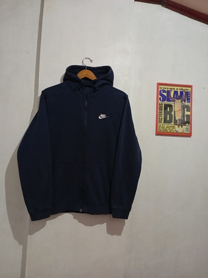Nike Logo Hoodie Jacket (Category: Hoodies) located in Caloocan City. Submitted by NEWBORNVTG (Listing ID 1469447084, Image 2). Description: Nike Logo Hoodie Jacket (Navy Blue) Size: L Dimes: 27L × 23W Condition: 10/10 Mode of Delivery • J&T Express • Lalamove (Abono Service) Mode of Payment • GCash • GoTyme Bank • PSBank Thank you! God Bless!.