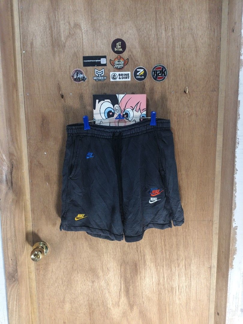 Nike Multi Swoosh Sweatshort (Category: Shorts) located in Nasipit. Submitted by zaynzdrip (Listing ID 1469494871, Image 1). Description: -fast deal 380 shipped -30-34 width by 17 length -color rate 8.6/10 -no issue.