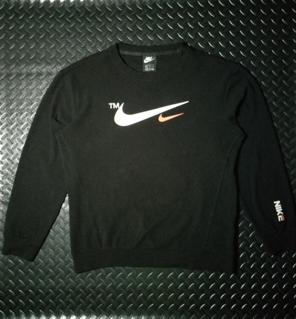 Nike NSW Double Swoosh Sweatshirt (Category: Activewear) located in Baguio. Submitted by bado.feels (Listing ID 1469518469, Image 1). Description: Excellent Condition Size XL on tag can fit to medium Width 22 Length 24 Sleeves 22 450+sf Baguio Loc.