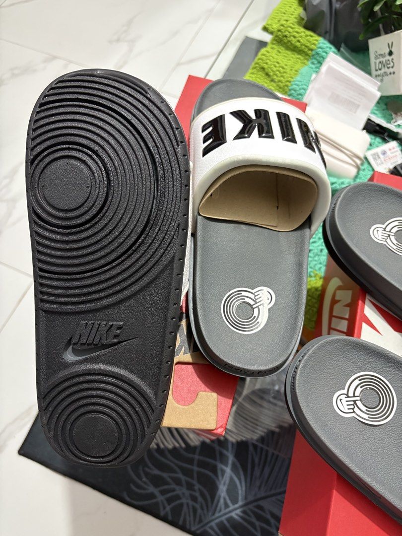 Nike Offcourt Men's Slides (Category: Slippers & Slides) located in Manila. Submitted by shoepatos4u (Listing ID 1469557262, Image 3). Description: Mens US9,10 available UNCOMPROMISING COMFORT, INFINITE VERSATILITY. These slides are designed to help you relax and recharge. Innovative dual-layered foam underfoot pairs with a plush strap to bring the comfort, while the iconic AF-1 pivot circle pattern on the outsole and block-letter branding casual