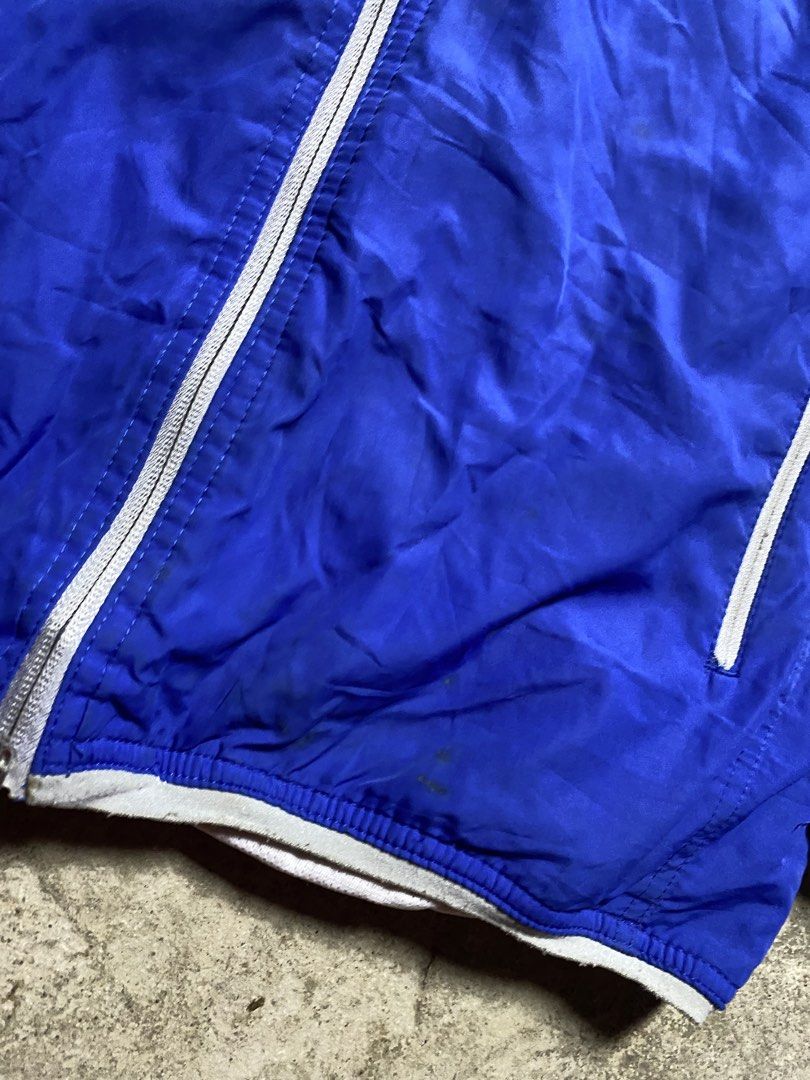 Nike Outdoor (Category: Coats, Jackets and Outerwear) located in Trece Martires City. Submitted by ridgeridethrift (Listing ID 1469533796, Image 3). Description: Width - 21 Length - 26.5 Sleeve - 24.5 Have stain & paint stain.