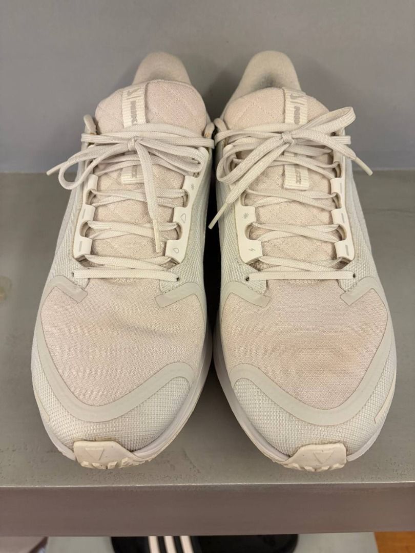 NIKE PEGASUS 41 GORE-TEX (US 9.5) (Category: Casual Shoes) located in Quezon City. Submitted by greggycamacho (Listing ID 1469409494, Image 1). Description: Size: US 9.5 Color: White SRP: PHP 8,895.