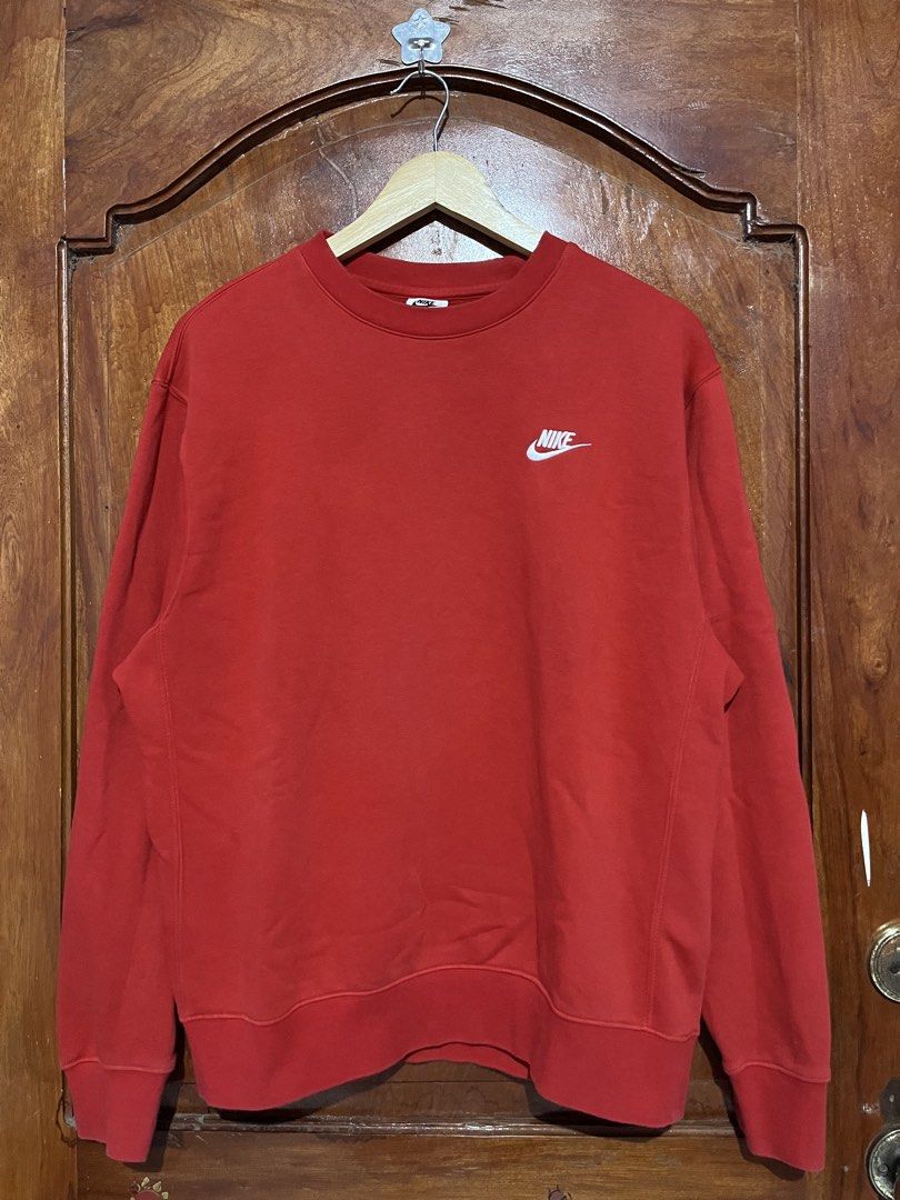 Nike Pullover Jacket Crew neck (Category: Coats, Jackets and Outerwear) located in Tumauini. Submitted by jomerthrift (Listing ID 1469541999, Image 1). Description: Dimes: 24x26 Color rate: 9.8/10 No issue.