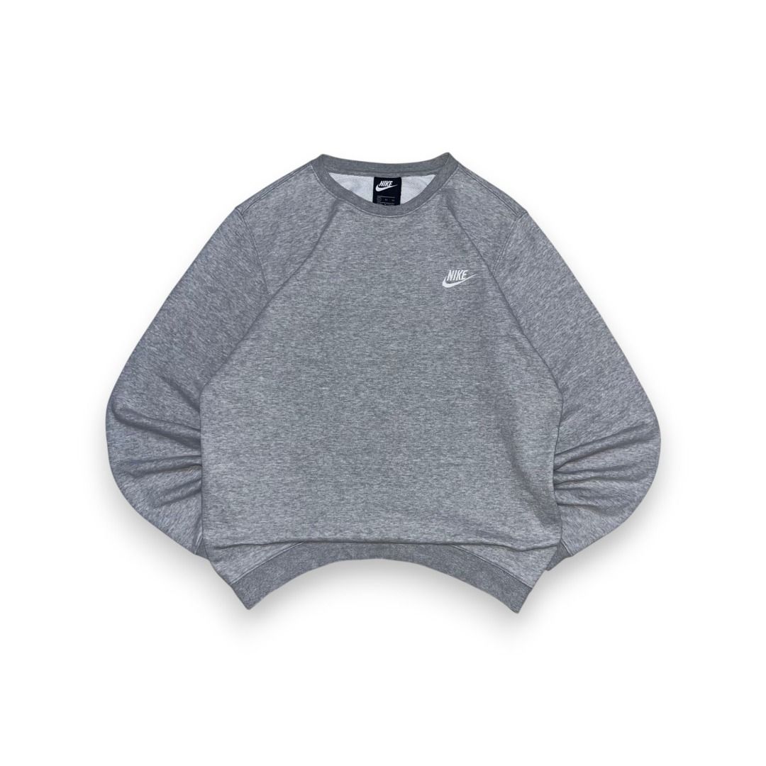 NIKE PULLOVER SWEATSHIRT (Category: Coats, Jackets and Outerwear) located in Quezon. Submitted by ejay.thrift.clothes (Listing ID 1469436501, Image 1). Description: FREE SHIPPING XL 22 X 27 NO ISSUE COLOR RATE: 10/10 AS NEW CONDITION FRESHLY WASHED READY TO WEAR # 624 .