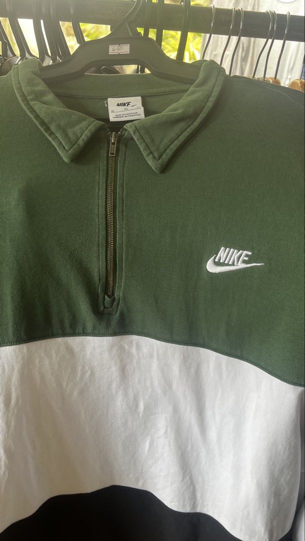 nike quarter zip (Category: Formal Shirts) located in Pasay City. Submitted by lucky_jhonel (Listing ID 1469485933, Image 2). Description: dimension 22x29 solid ng condition neto .