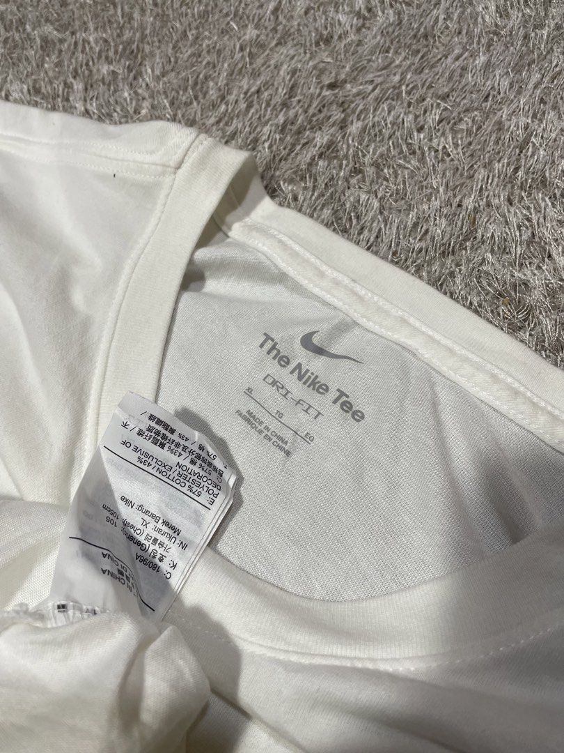 nike run tee (Category: Tshirts & Polo Shirts ) located in Las Pinas. Submitted by moncaz2461827 (Listing ID 1469428046, Image 3). Description: N!!ke run tee Size xl on tag Dimes 21.5x28 Good as new condition Color rate 9.9/10 No issue .