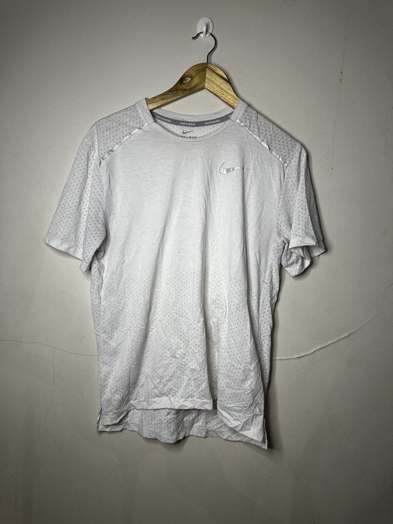 NIKE RUNNING (Category: Tshirts & Polo Shirts ) located in Molave. Submitted by thriftmate13 (Listing ID 1469476104, Image 1). Description: .