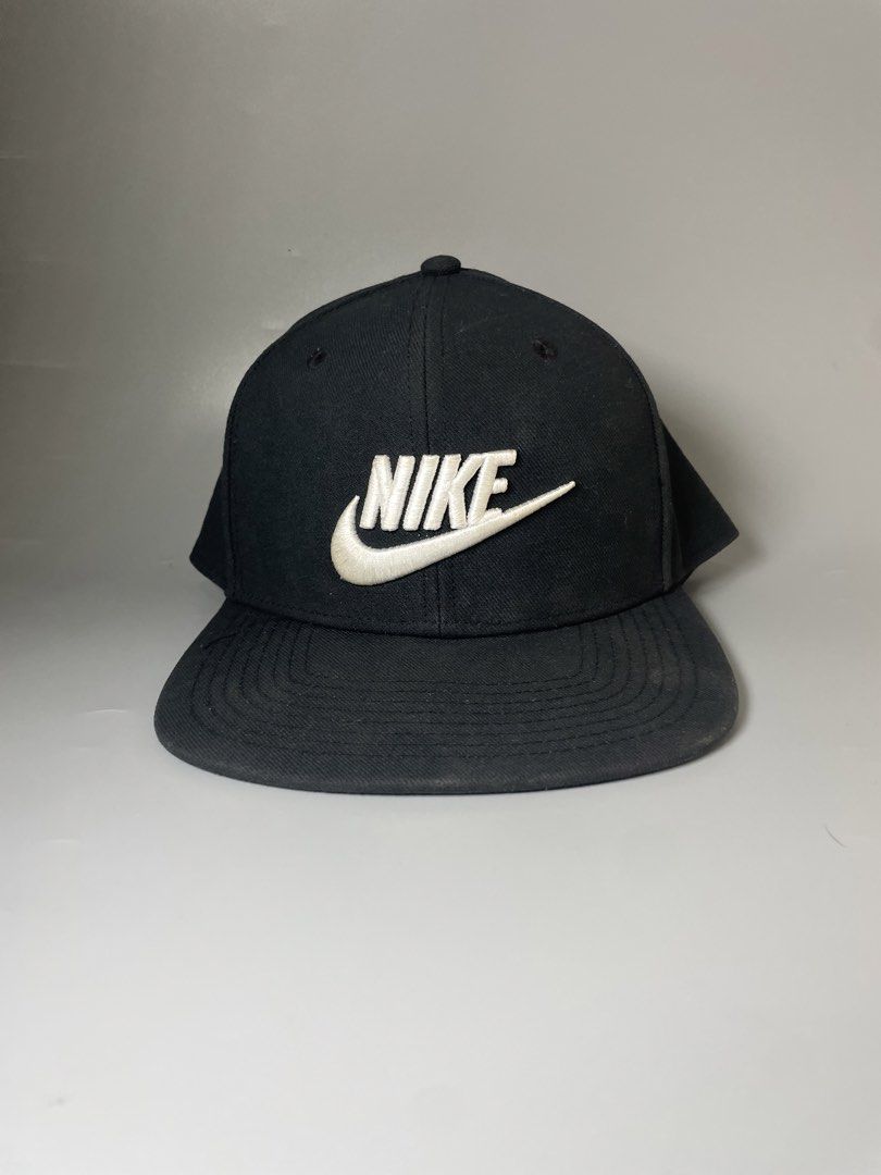 Nike Snapback (Category: Caps & Hats) located in Manila. Submitted by jarchive (Listing ID 1469417886, Image 1). Description: - Excellent condition - Need wash - Color rate 9/10 - One size fits all MOP: GCASH 📩.