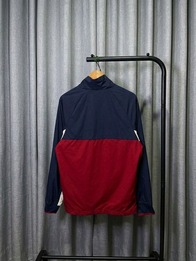 NIKE SPORTSWEAR HALF ZIP JAKCET (Category: Coats, Jackets and Outerwear) located in Davao. Submitted by blazing.rachel02 (Listing ID 1469397559, Image 2). Description: 21 x 29 (kasya medium) Bagong bago pa No issue Can do VC with actual item.