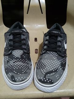 (Category: ) located in . Submitted by ljay.thriftedfinds (Listing ID 1469535965, Image 1). Description: .