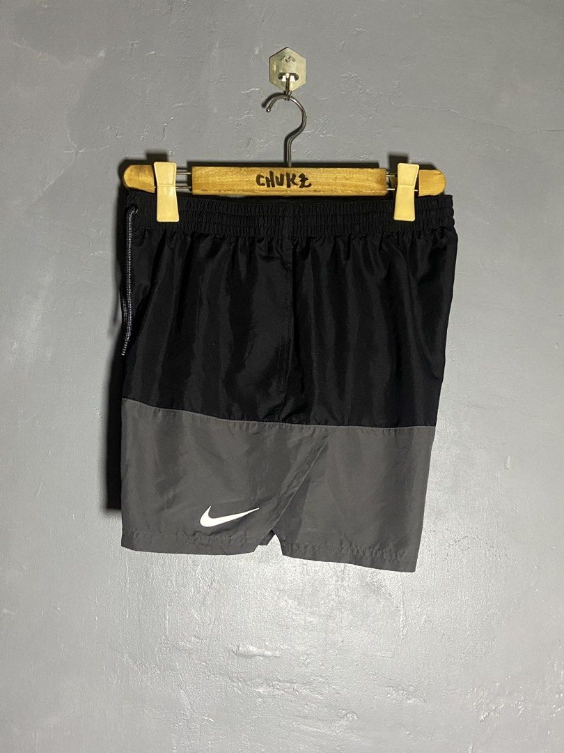 Nike Swim 5”” Volley Short (Category: Activewear) located in Cabuyao City. Submitted by chukz_x (Listing ID 1469526731, Image 2). Description: Nike Swim 5”” Volley Short Size : Large Dimes : 30-34W 14L Condition : Excellent Issue : none Price: 550 📍READY TO WEAR 📍Cabuyao Laguna.