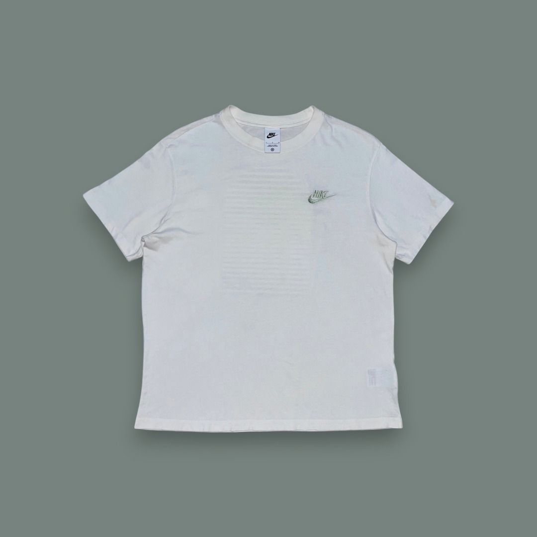 NIKE T SHIRT (Category: Tshirts & Polo Shirts ) located in Quezon. Submitted by ejay.thrift.clothes (Listing ID 1469556697, Image 1). Description: FREE SHIPPING LARGE 21.5 X 27 NO ISSUE COLOR RATE: 10/10 AS NEW CONDITION FRESHLY WASHED READY TO WEAR # 615.