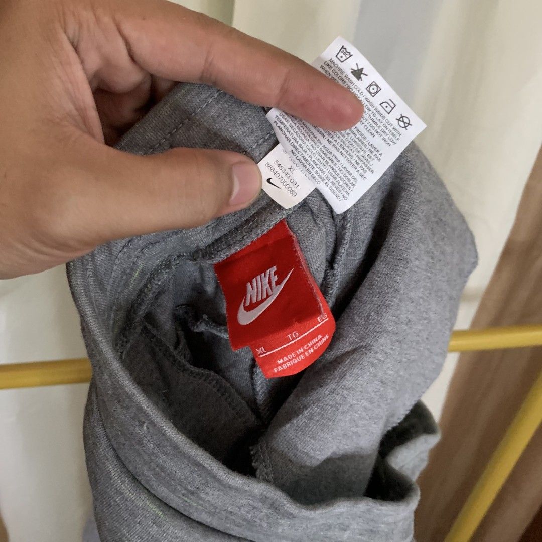 NIKE TECH JOGGER PANTS (Category: Joggers) located in Binalonan. Submitted by thrift_on2022 (Listing ID 1469518004, Image 2). Description: W- 34 L - 40 Color rate - 9.8/10 Excellent Condition❗️.