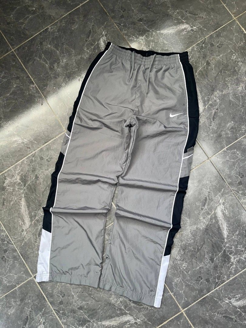 Nike track pants (Category: Jeans) located in Cabagan. Submitted by ronesmabe (Listing ID 1469496092, Image 1). Description: xl on tag 26-33 41 l 10 leghole no issue or as new condi.