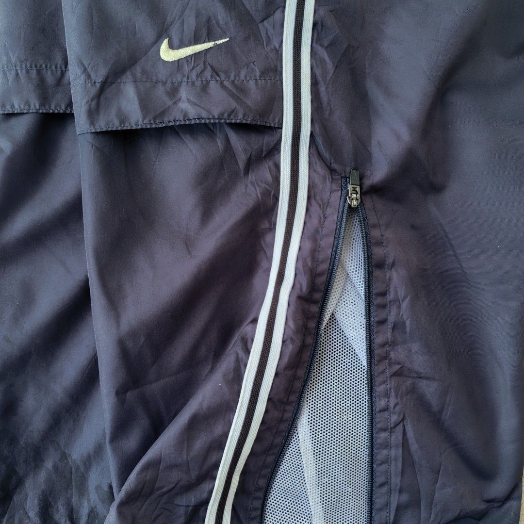 Nike Trackpants Embroidered (Category: Activewear) located in Pasig City. Submitted by j.ownerss (Listing ID 1469519194, Image 3). Description: FOR SALE‼️NIKE TRACKPANTS‼️ ₱700 ONLY Logo Embroidered 2 pockets Double lining With ankle zip Logo engraved in zip puller Condition: 9/10 Flaws: needs wash and loose stitching only (refer to last slide) Waistline: 20-36 Length: 38 Hem: 8.5 Pickup: Allegra Garden Place Pasig Delivery via Lalamove or J&T co