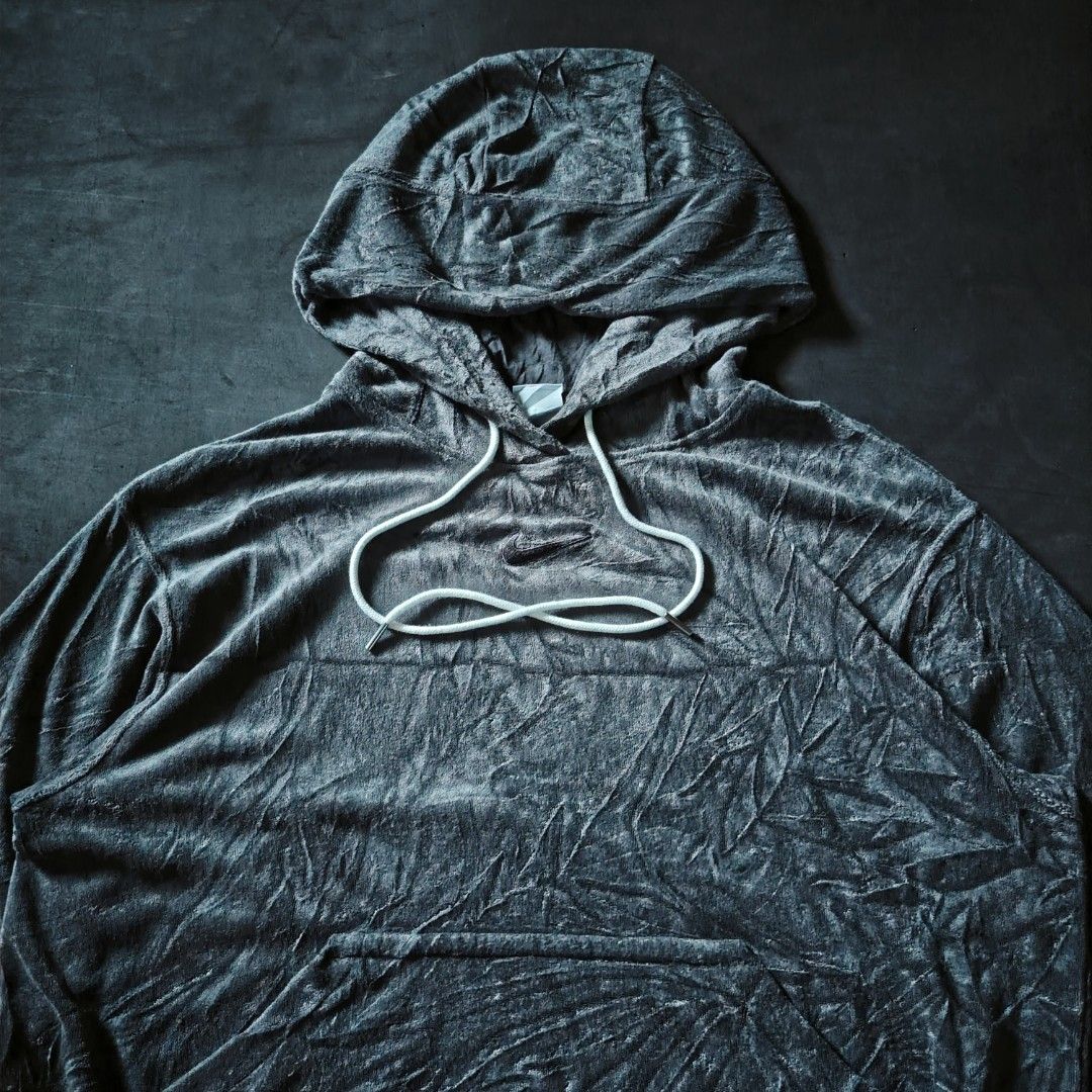 NIKE VELOUR PULLOVER HOODIE ✅ (Category: Hoodies) located in General Santos City (Dadiangas). Submitted by angelodemegilloceballos (Listing ID 1469395140, Image 2). Description: FOR SALE FOR SALE ❗ - AS NEW TO EXCELLENT CONDITIONS - NO HIDDEN ISSUE - COLORATE NASA 10/10 PA - CRISPY CONDITIONS - SIZE L ON TAG - DIMES 23x26 - FOR ONLY 299 ✅ - NEED WASH LOCATION : GENERAL SANTOS CITY 9500 PM ME FOR MORE QUESTION & MEASUREMENTS 📩 CAN SHIP THRU : J&T
