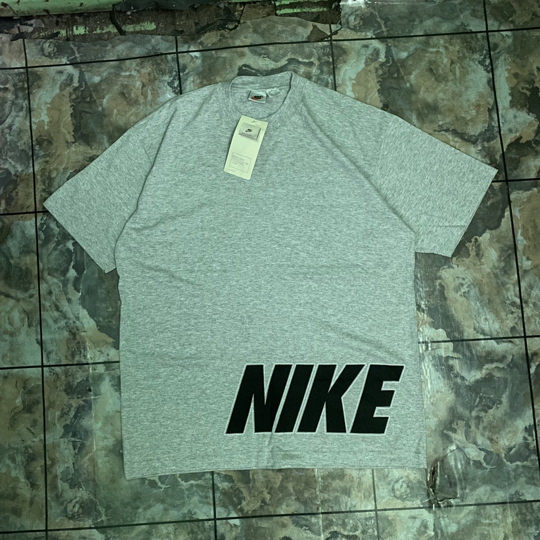 Nike vintage (Category: Activewear) located in Cabadbaran. Submitted by 21stera.ph (Listing ID 1469537357, Image 1). Description: Nike vintage made in ph brand new with hangtags no issue 21 by 29.