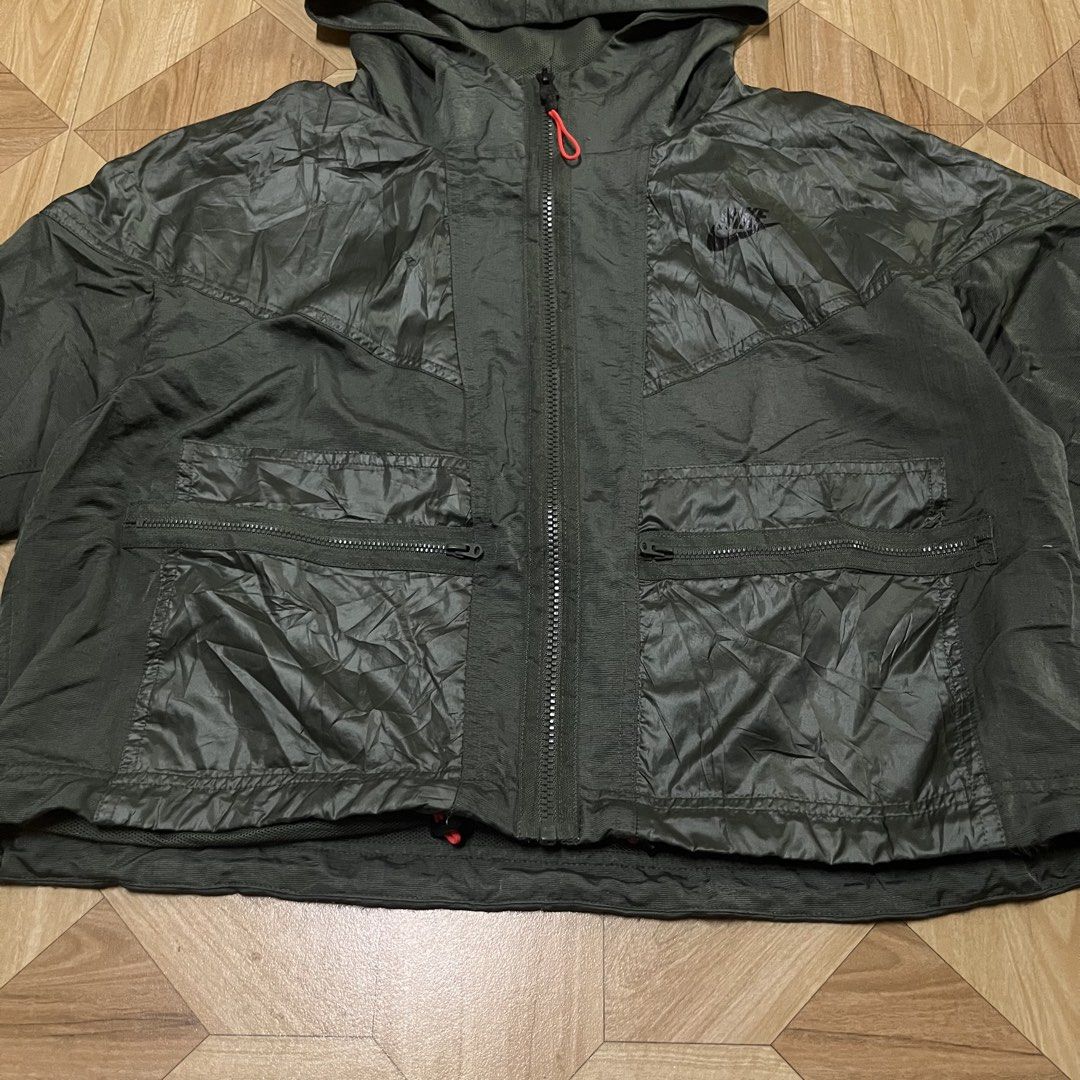 nike windbreaker womens (Category: Activewear) located in Cavite. Submitted by sacmaestro444 (Listing ID 1469539783, Image 3). Description: Large womens good condition lints and print overall good condition 9/10 colorate.